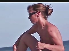 XHamster Nude Beach Hot Couples Hot Public Playing Free Porn 9d